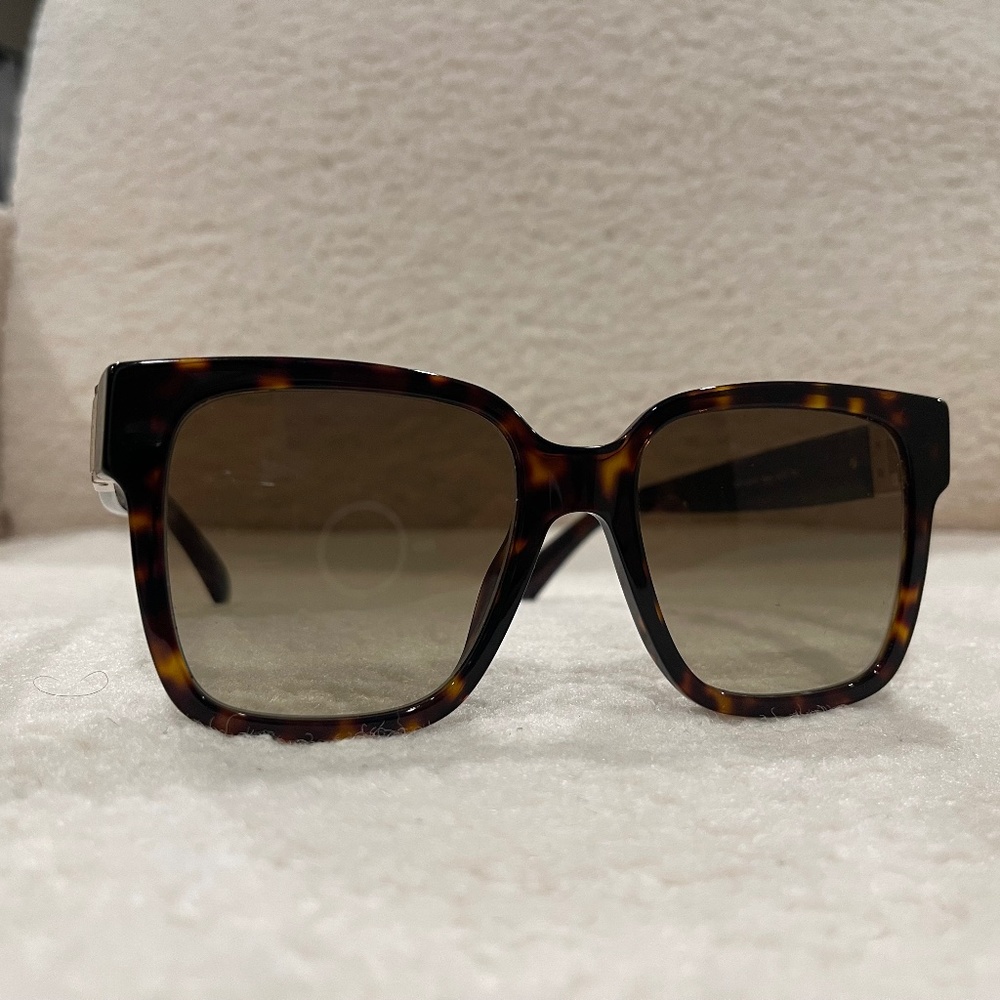 Givenchy 4G Acetate